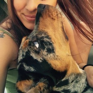 Meet your Posher, Luna